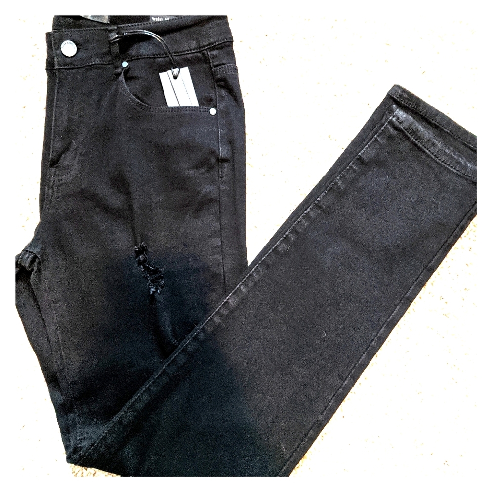Black Label Distressed Jeans